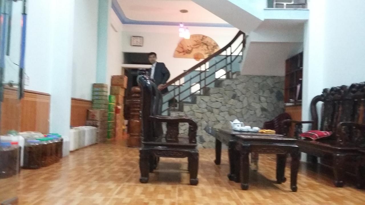 Binh Minh Hostel Донгван Экстерьер фото