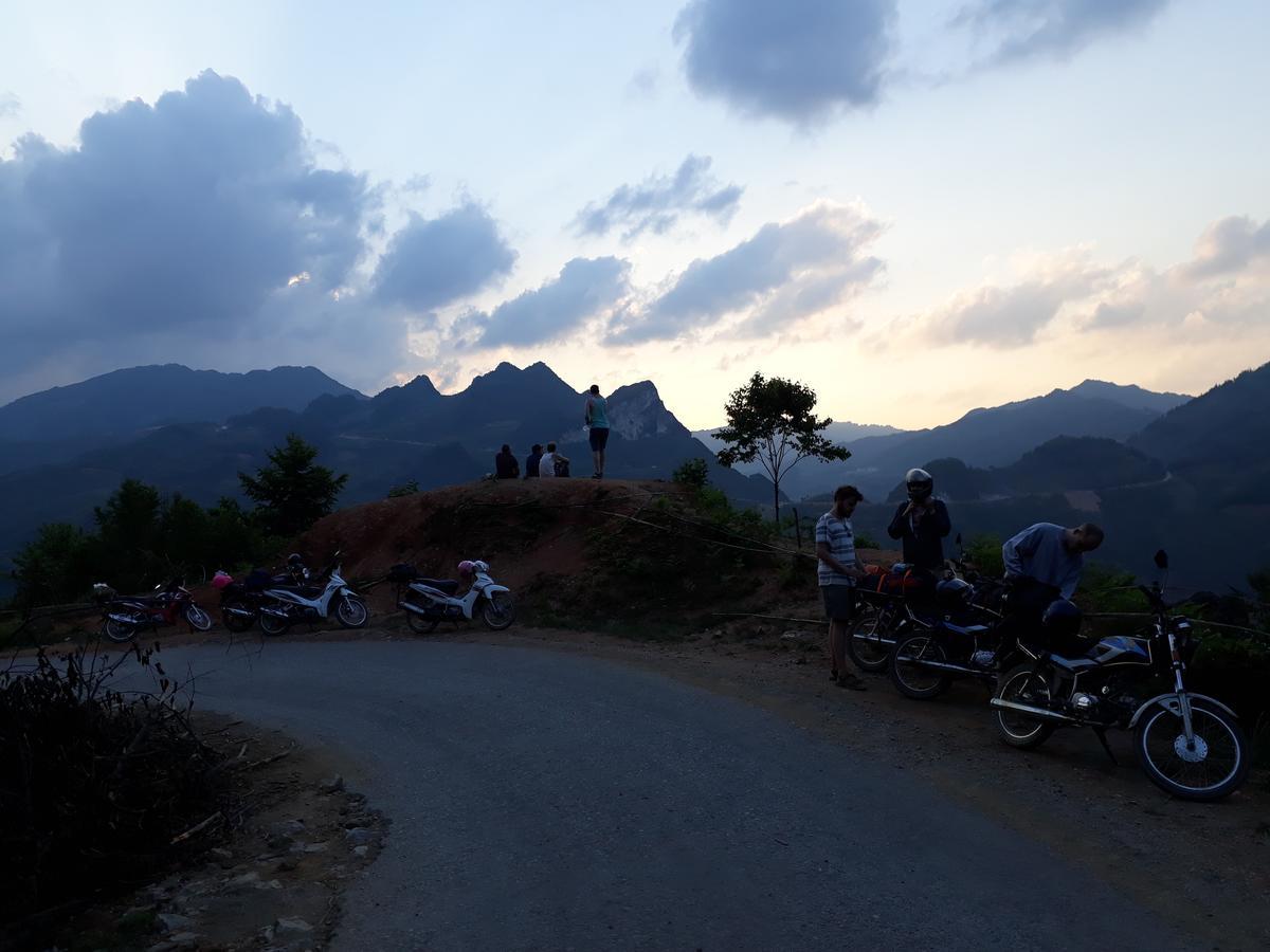 Binh Minh Hostel Донгван Экстерьер фото